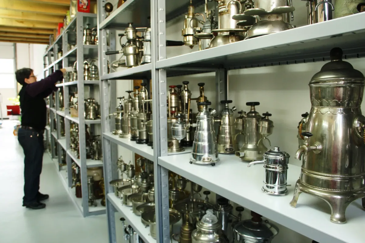 Una colección única en Suiza ofrece una mirada a la rica historia del café