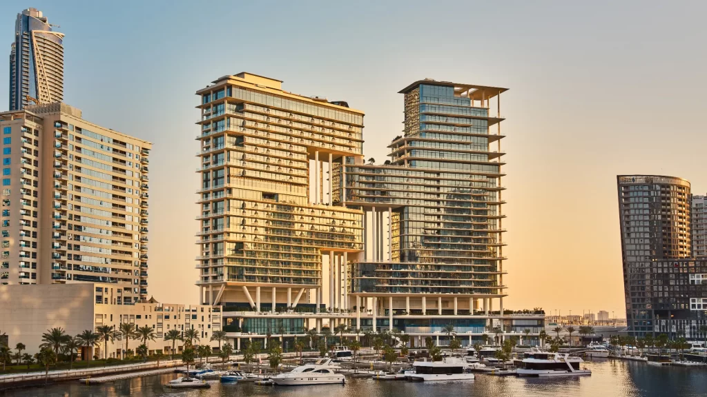 ¿Cómo es el nuevo hotel de lujo The Lana en Dubái?