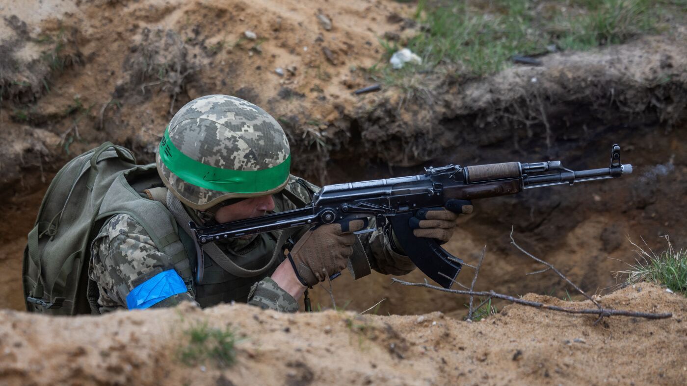 Estados Unidos da permiso a Ucrania para usar armas estadounidenses para atacar dentro de Rusia, con salvedades