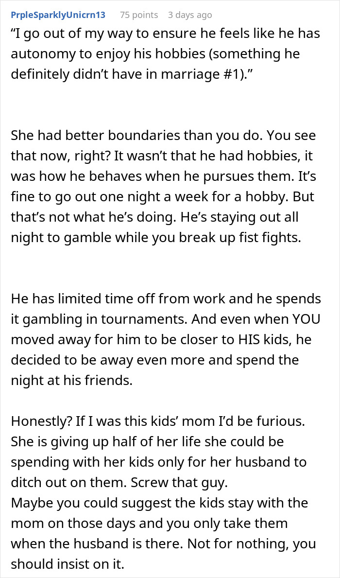 Discusión en línea sobre la ausencia de un esposo durante las noches con sus hijos en casa.