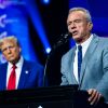 El presidente electo Donald Trump eligió a Robert F. Kennedy Jr. como su secretario de salud. Kennedy ha respaldado las teorías desacreditadas que culpan a las vacunas por el autismo y otras condiciones.