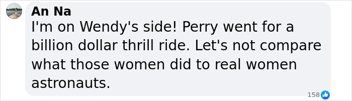 Comentario apoyando a Wendy's en una discusión sobre Katy Perry y los astronautas.