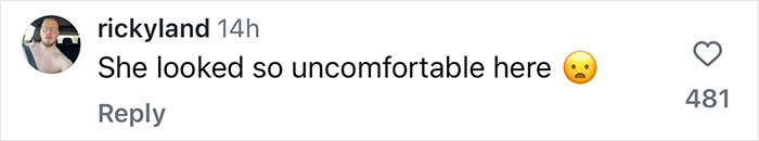 Comentario expresando incomodidad con el encuentro, incluido un emoji preocupado y 481 me gusta.