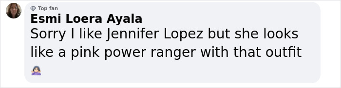 Comentario comparando el traje rosa de Jennifer López con un Power Ranger en Saudi F1.