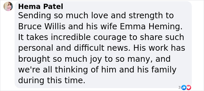 Mensaje de texto que expresa apoyo para Bruce Willis y el coraje de su esposa al compartir noticias de demencia.