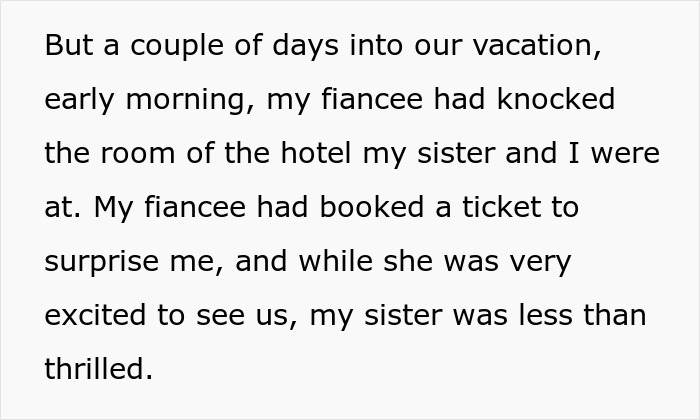 Mensaje de texto sobre una visita sorpresa de una prometida durante unas vacaciones familiares, causando reacciones mixtas.