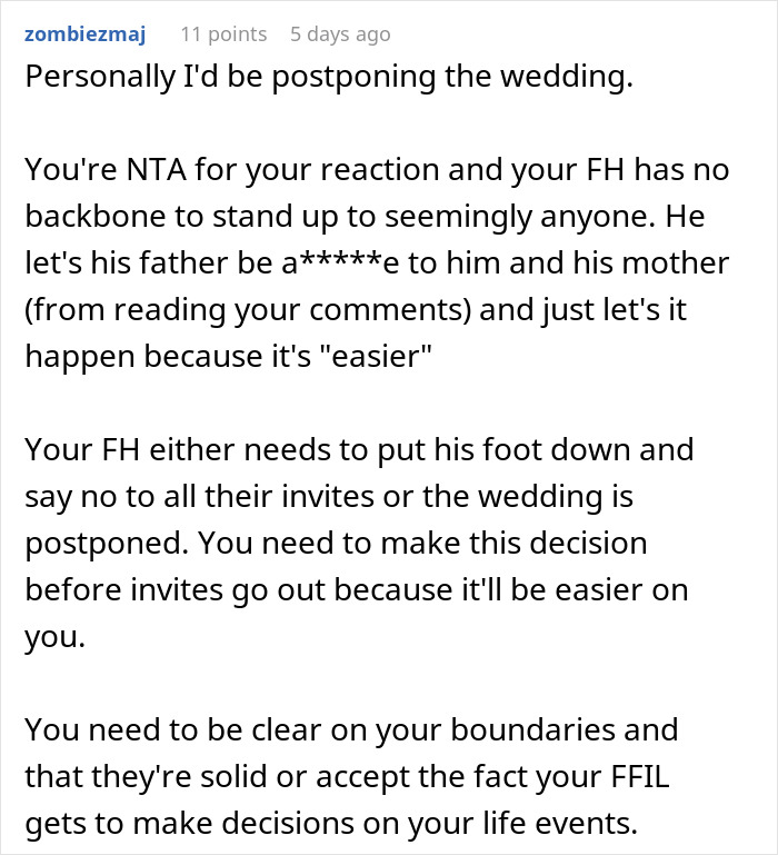 Texto discutiendo a un futuro suegro invitando a personas al azar a una boda, provocando una reacción furiosa de la novia.