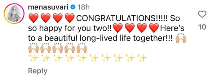 Captura de pantalla de Mensaje de felicitaciones y emojis para los tortolitos Kristen Stewart y Dylan Meyer en Instagram.