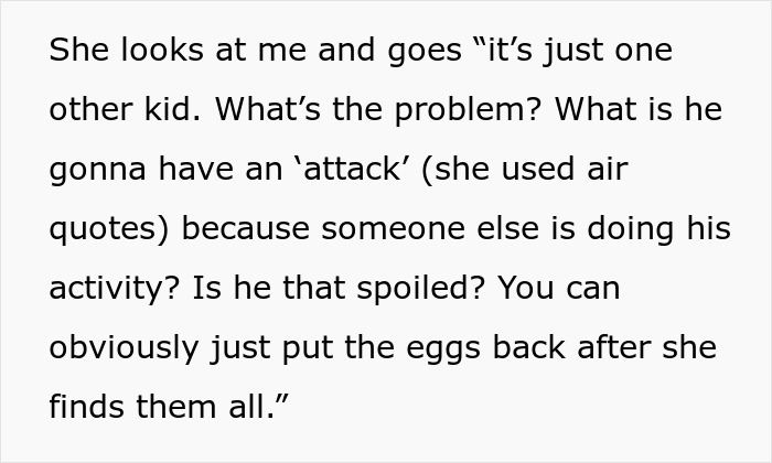 Extracto de texto discutiendo la reacción de un vecino a la búsqueda de huevos de Pascua de un niño autista.
