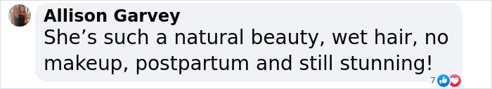 Envíe un mensaje de texto alabar a alguien como una belleza natural, posparto, cabello mojado, sin maquillaje y aún impresionante.