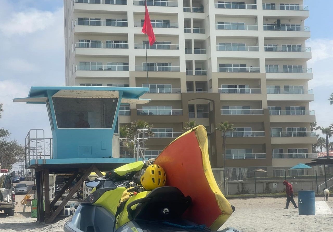 Se cuenta con unidades tipo pick up para hacer los recorridos, así como con un jet sky, para atender las emergencias en el agua.