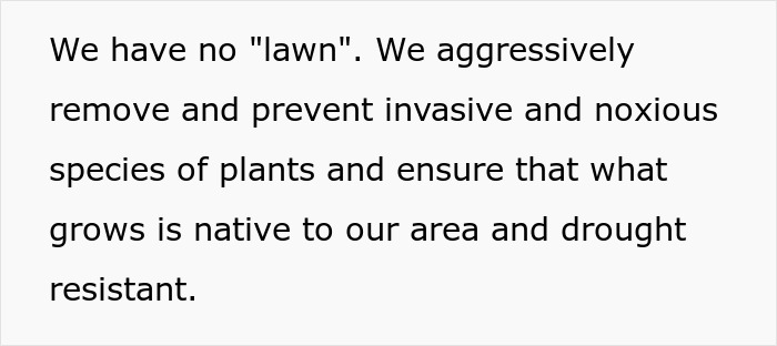 La pareja convierte el patio en hábitat certificado de vida silvestre al eliminar plantas invasoras y crecientes especies nativas y resistentes a la sequía.