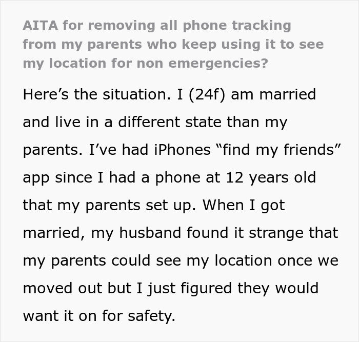 Persona que usa un teléfono inteligente para deshabilitar la aplicación de seguimiento del teléfono, preocupado por los padres que vean su ubicación sin permiso.