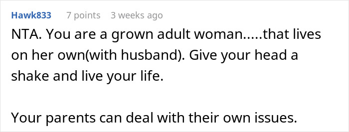 Captura de pantalla de un comentario de Reddit discutiendo la eliminación del seguimiento del teléfono de los padres que supervisan la ubicación sin consentimiento.