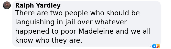Comentario de Ralph Yardley expresando su opinión sobre la responsabilidad en el caso Madeleine McCann en la publicación de las redes sociales.