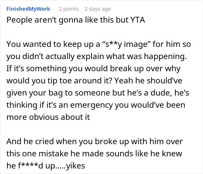 Comentario de Reddit discutiendo romper con su novio después de que se negó a la almohadilla y los tejidos del período en la emergencia.
