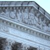 La Corte Suprema de los Estados Unidos escucha argumentos orales el 15 de mayo en un caso que desafía a una orden ejecutiva que el presidente Trump firmó en enero para limitar quién tiene derecho a la ciudadanía de derechos de nacimiento.