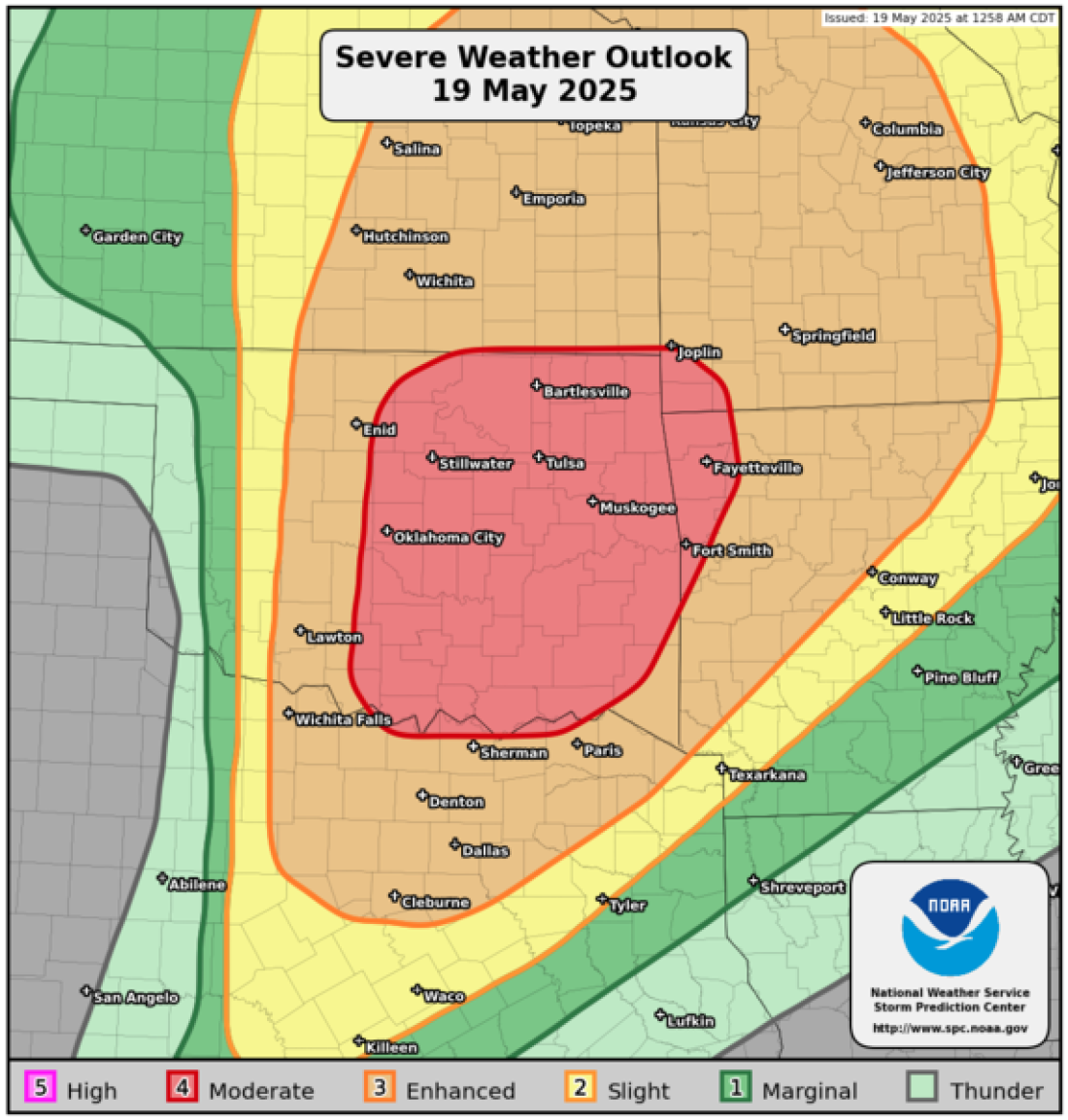 Oklahoma City, Tulsa y otras áreas en Oklahoma y Kansas corren el mayor riesgo de tormentas severas que se espera que golpeen el lunes, según el Servicio Meteorológico Nacional.