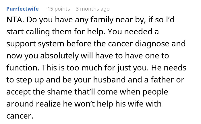 Comente discutiendo la necesidad de apoyo cuando una mujer con cáncer le pide a su esposo que ayude con las tareas.