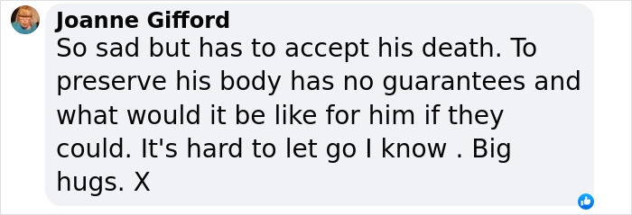 Comentario de Facebook de Joanne Gifford expresando dolor y lucha por aceptar la muerte de su hijo de 13 años y preservar su cuerpo.