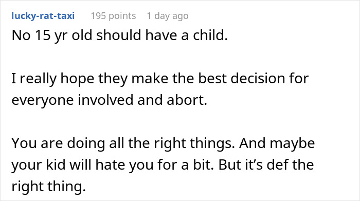 Captura de pantalla de un comentario en el foro discutiendo a un hijo adolescente embarazada a su novia a propósito y sus consecuencias.