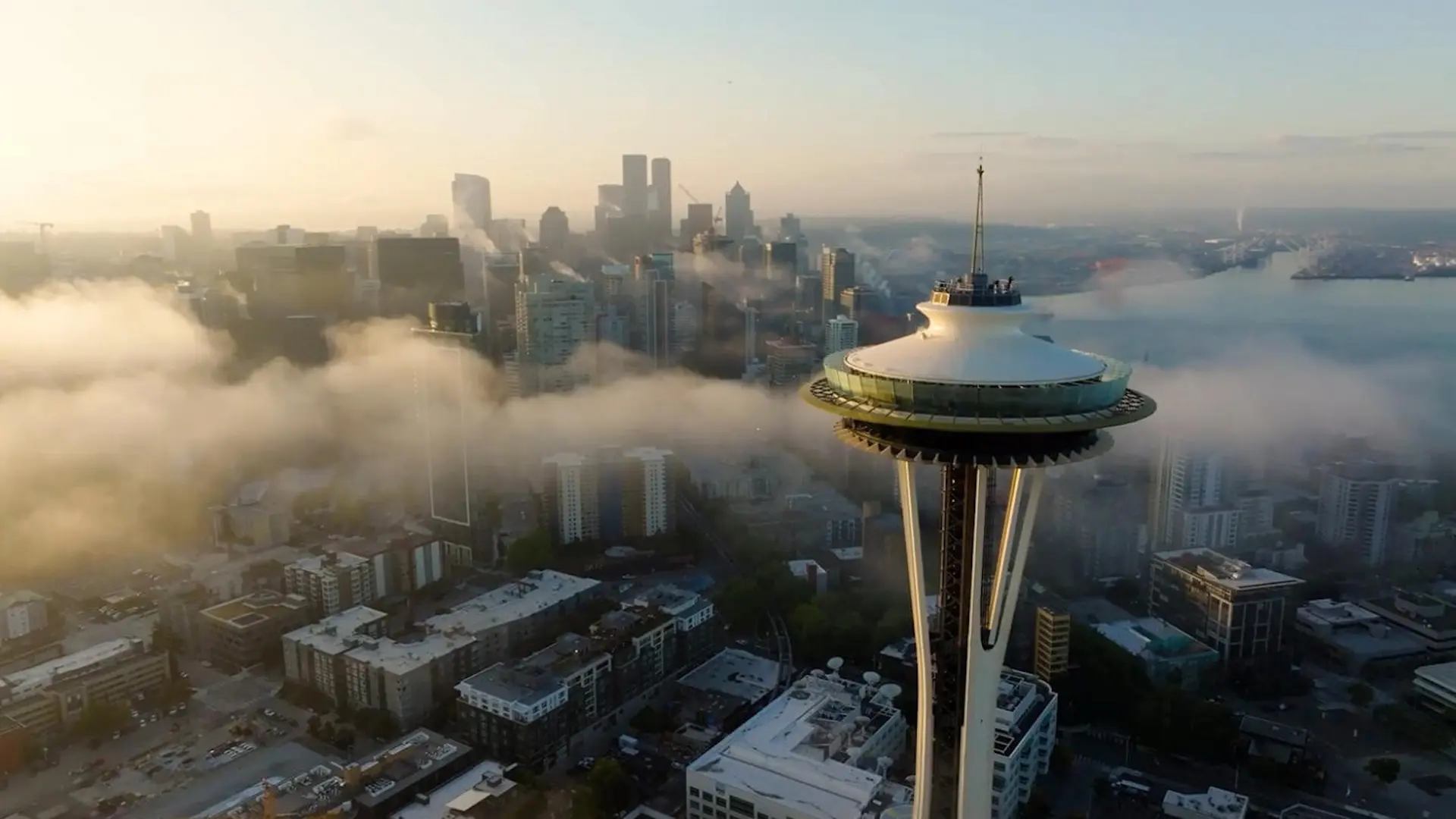El Space Needle de Seattle inauguró su nuevo elevador panorámico: Skyliner