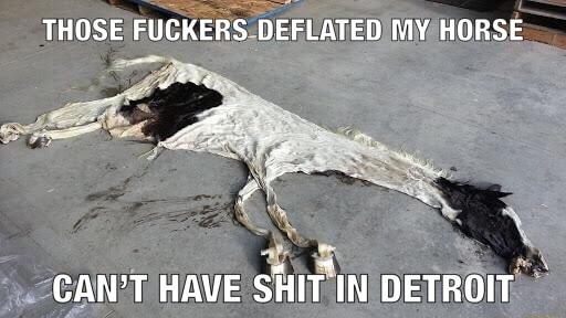Esos F ------ desinflaron mi caballo, no pueden tener S --- en Detroit Esos F ------ desinflaron que mi caballo no puede tener s --- en Detroit