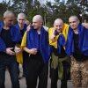 Doscientos setenta personal militar ucraniano y 120 civiles son devueltos a Ucrania después de que el Ministerio de Defensa de Rusia anunció el viernes que Moscú y Kiev habían intercambiado esa cantidad de prisioneros cada uno en la primera ronda de un intercambio a gran escala el viernes.