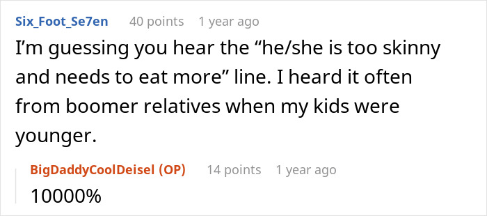 Captura de pantalla de un comentario de Reddit discutiendo a los familiares boomer alentando a los niños a comer más, socavando los hábitos saludables.