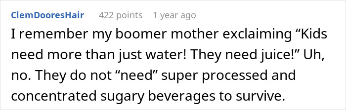Captura de pantalla de un comentario en línea que discute a los familiares boomer socavando los hábitos saludables de los niños con dulces y refrescos.
