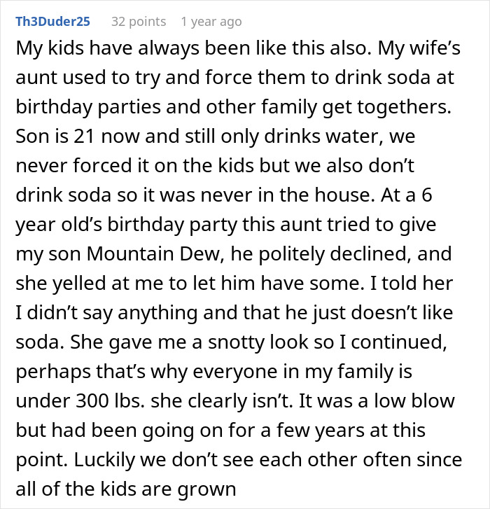 Comentario discutiendo a los familiares boom que socavan los hábitos saludables de los niños empujando refrescos y dulces en eventos familiares.