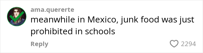 Comente en las redes sociales sobre la comida chatarra que se prohíbe en las escuelas mexicanas relacionadas con los adolescentes que comparten almuerzos escolares estadounidenses.
