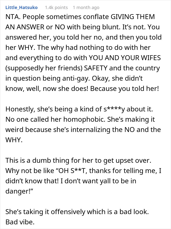 Comentario de Reddit explicando la razón de una mujer contundente para no viajar con un amigo, discutir la seguridad y las acusaciones.