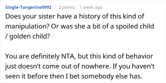Comentario de Reddit discutiendo exponer el cáncer falso de la hermana y la manipulación en un conflicto familiar sobre la verdad.