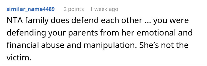 Captura de pantalla de un comentario de Reddit defendiendo a los padres contra el cáncer falso de la hermana, destacando la manipulación emocional y financiera.