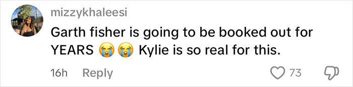 Las redes sociales comentan elogio de la honestidad de Kylie Jenner sobre la cirugía de aumento de senos en respuesta a las preguntas de los fanáticos.