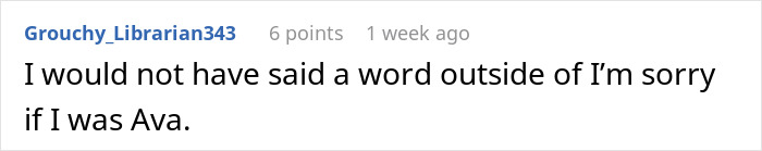 Captura de pantalla de un comentario de Reddit del usuario Grouchy_Librarian343 discutiendo negarse a pagar a una camiseta en un foro en línea.