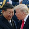 El presidente Trump conversa con el presidente chino Xi Jinping durante una visita a Beijing en 2017.