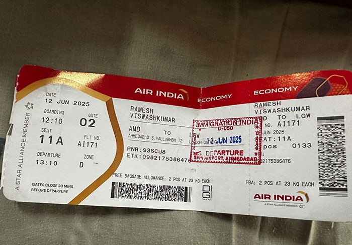 Pase de embarque Air India que muestra el boleto de clase económica para el pasajero Ramesh Vishwashkumar en el vuelo A1171.