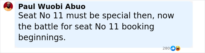 Comente sobre el asiento no 11 por Paul Wuobi Abuo sobre un fondo azul claro, haciendo referencia a una batalla de reservas.