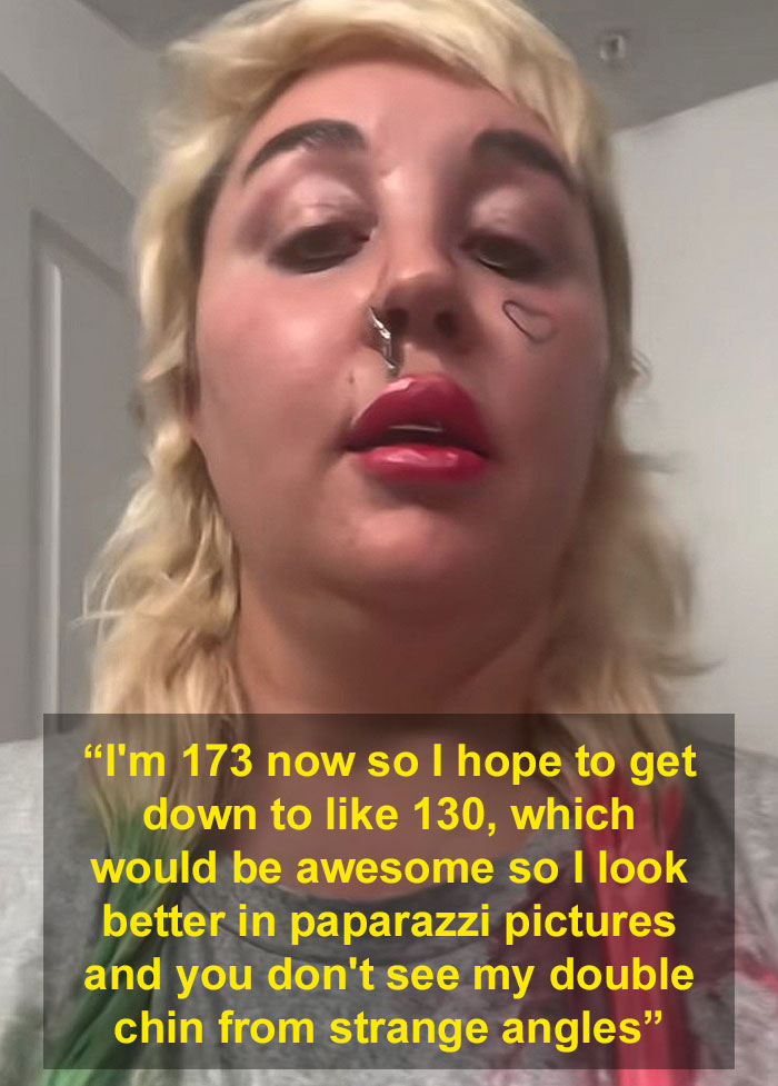 Amanda Bynes con anillo de nariz, cabello rubio, discutiendo el uso de Ozempic para perder peso y reacciones públicas.