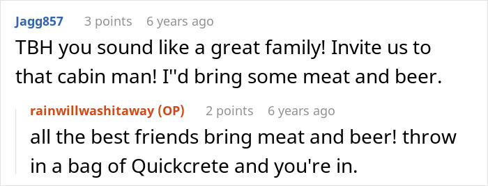 Captura de pantalla de una conversación de Reddit sobre invitar a amigos a una cabaña y traer carne, cerveza y ridículo.