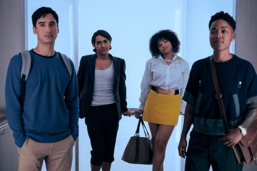 Michael Hsu Rosen como Ben, señorita Benny como Marco, Jade Payton como Venetia, Ayesha Harris como Britt en 'glamoroso'