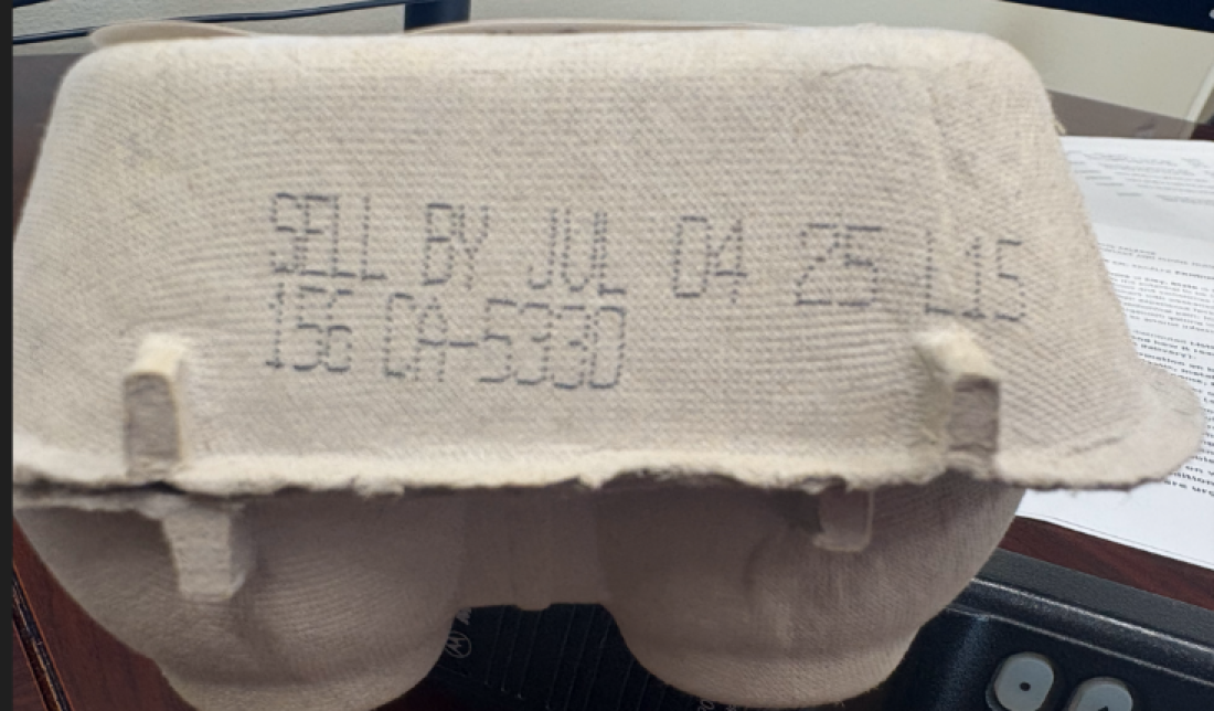 Los huevos marrones orgánicos y sin jaulas retirados distribuidos por August Egg Company tienen el número de código de planta P-6562 o CA5330 impreso en su cartón o envasado.