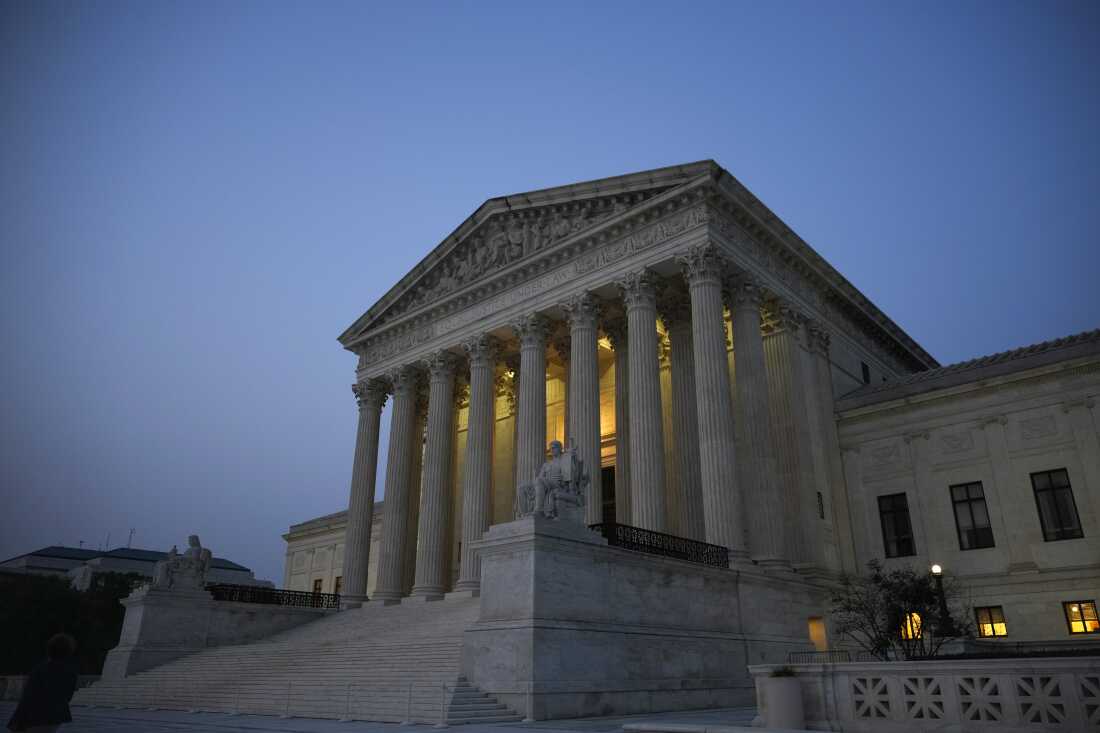 El Cuerpo de Prensa de la Corte Suprema nuevamente le pide al presidente Justicia John Roberts que el audio de los anuncios de opinión se transmitirá en línea.