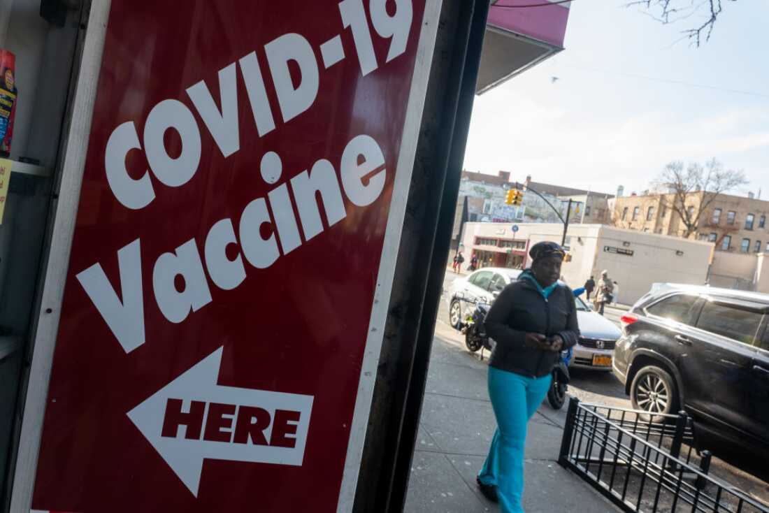 Covid Vaccine Access será más limitado para algunos grupos, después de que los funcionarios federales de salud cambiaron las recomendaciones.