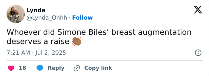 Tweet mencionando a Simone Biles provocando rumores de cirugía plástica y jubilación con su nuevo aspecto durante las vacaciones.