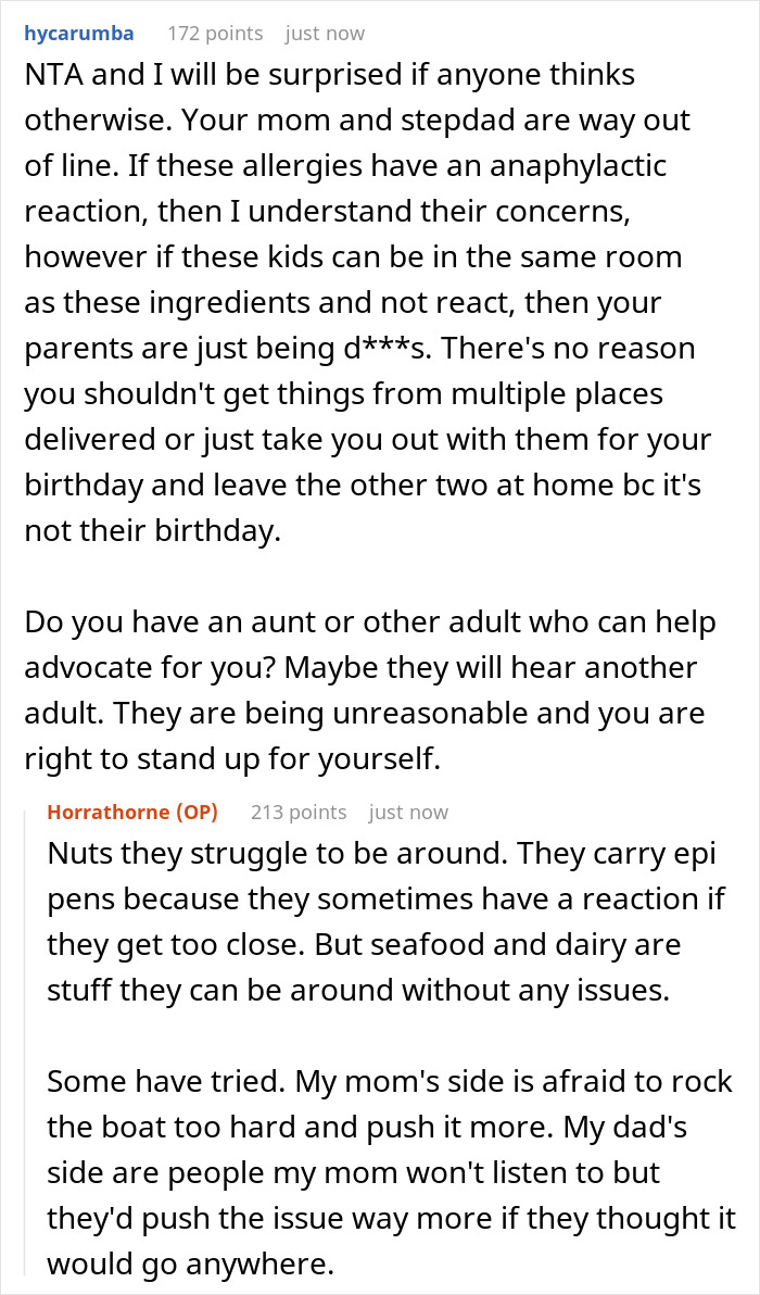 Reddit comenta discutiendo a los padres que ignoran los deseos de cumpleaños de los adolescentes debido a las alergias y las restricciones alimentarias de los hermanastros.