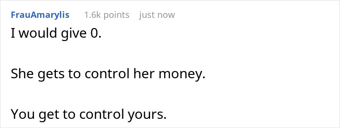 Captura de pantalla de un comentario en línea que discute el derecho y el control sobre el dinero relacionado con el pago de alquileres en su totalidad o parcialmente.