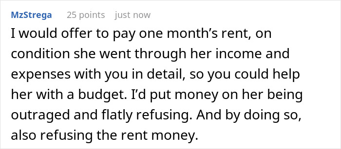 Captura de pantalla de un comentario de Reddit que discute el pago del alquiler y el presupuesto relacionado con una mujer que obligaba a su dilá pagar el alquiler.